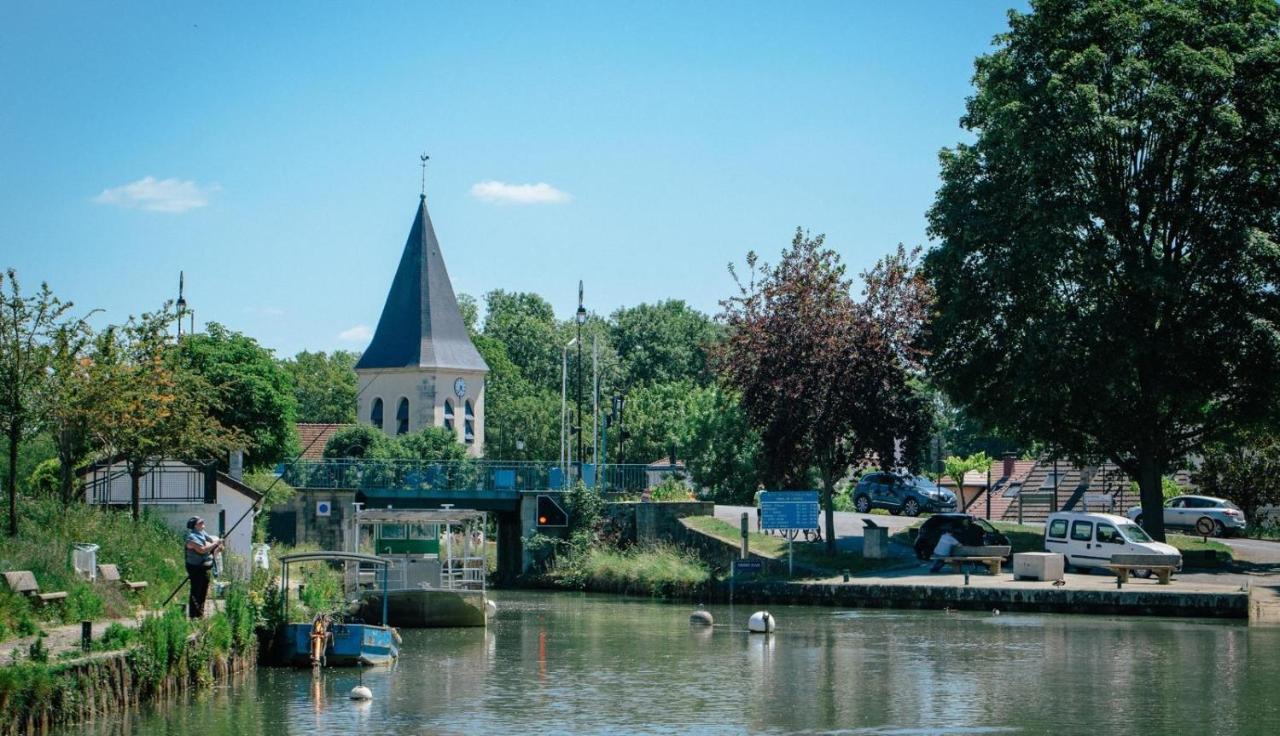 Studio Parking Gratuit Sur Place Claye Souilly Екстериор снимка